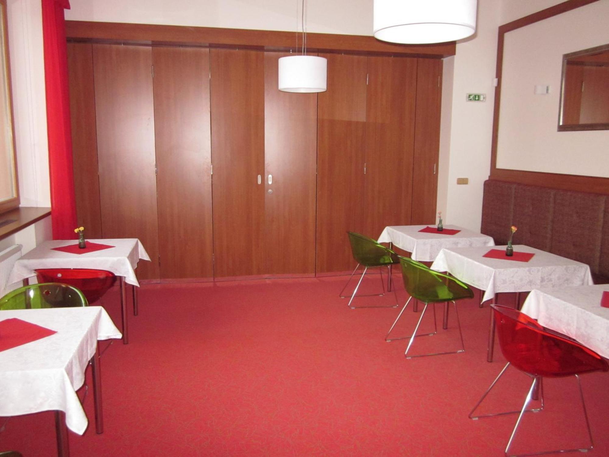 Wellness Resort Energetic Rožnov pod Radhoštěm Екстериор снимка