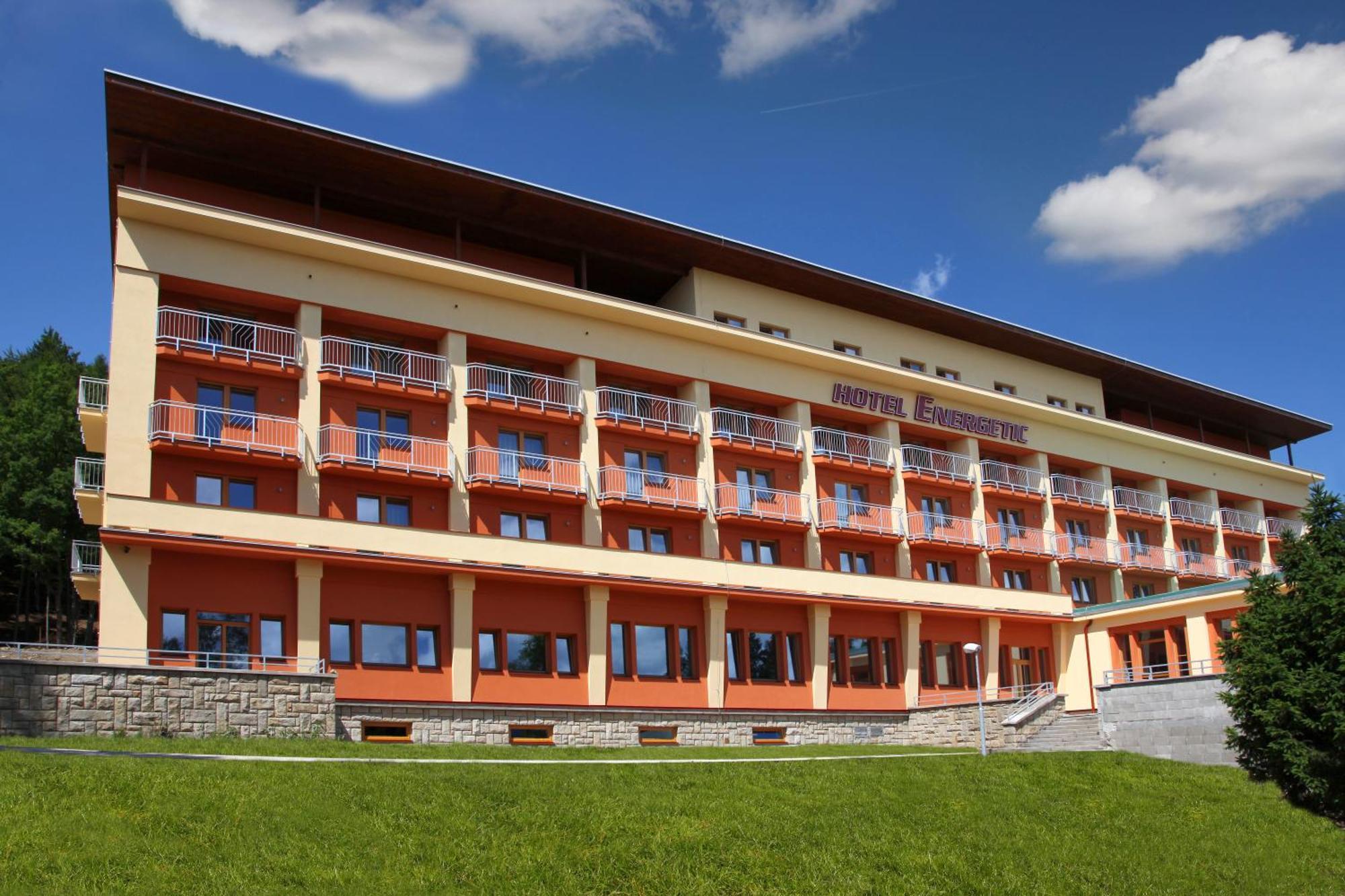 Wellness Resort Energetic Rožnov pod Radhoštěm Екстериор снимка