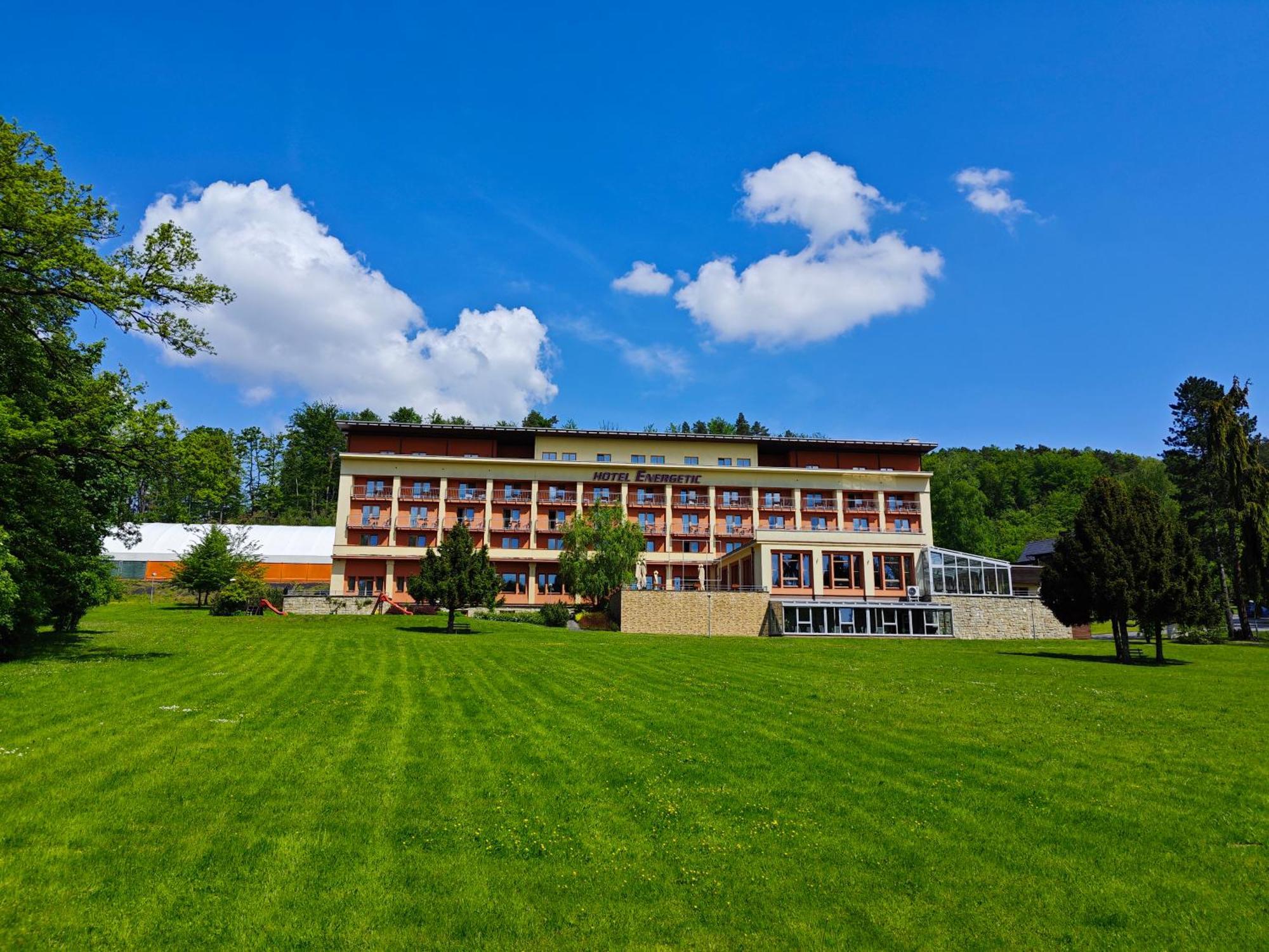 Wellness Resort Energetic Rožnov pod Radhoštěm Екстериор снимка