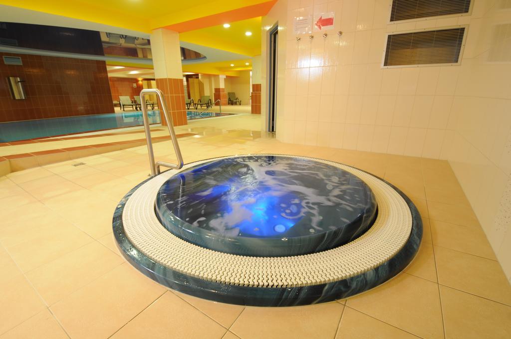 Wellness Resort Energetic Rožnov pod Radhoštěm Екстериор снимка