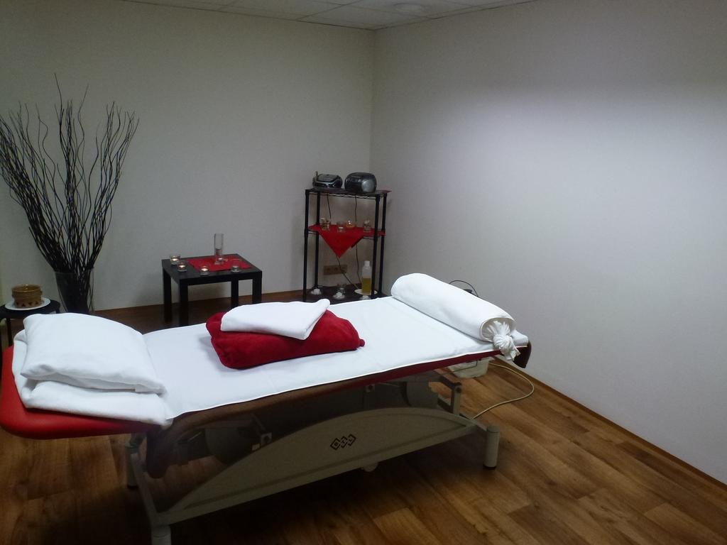 Wellness Resort Energetic Rožnov pod Radhoštěm Екстериор снимка